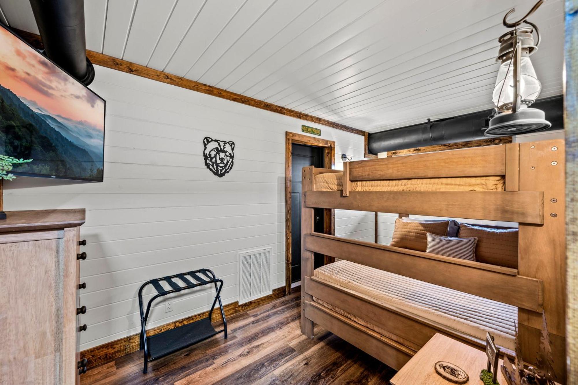 1Mile Downtown, Handicap Ramp, Hot Tub, Game Room 개틀린버그 외부 사진