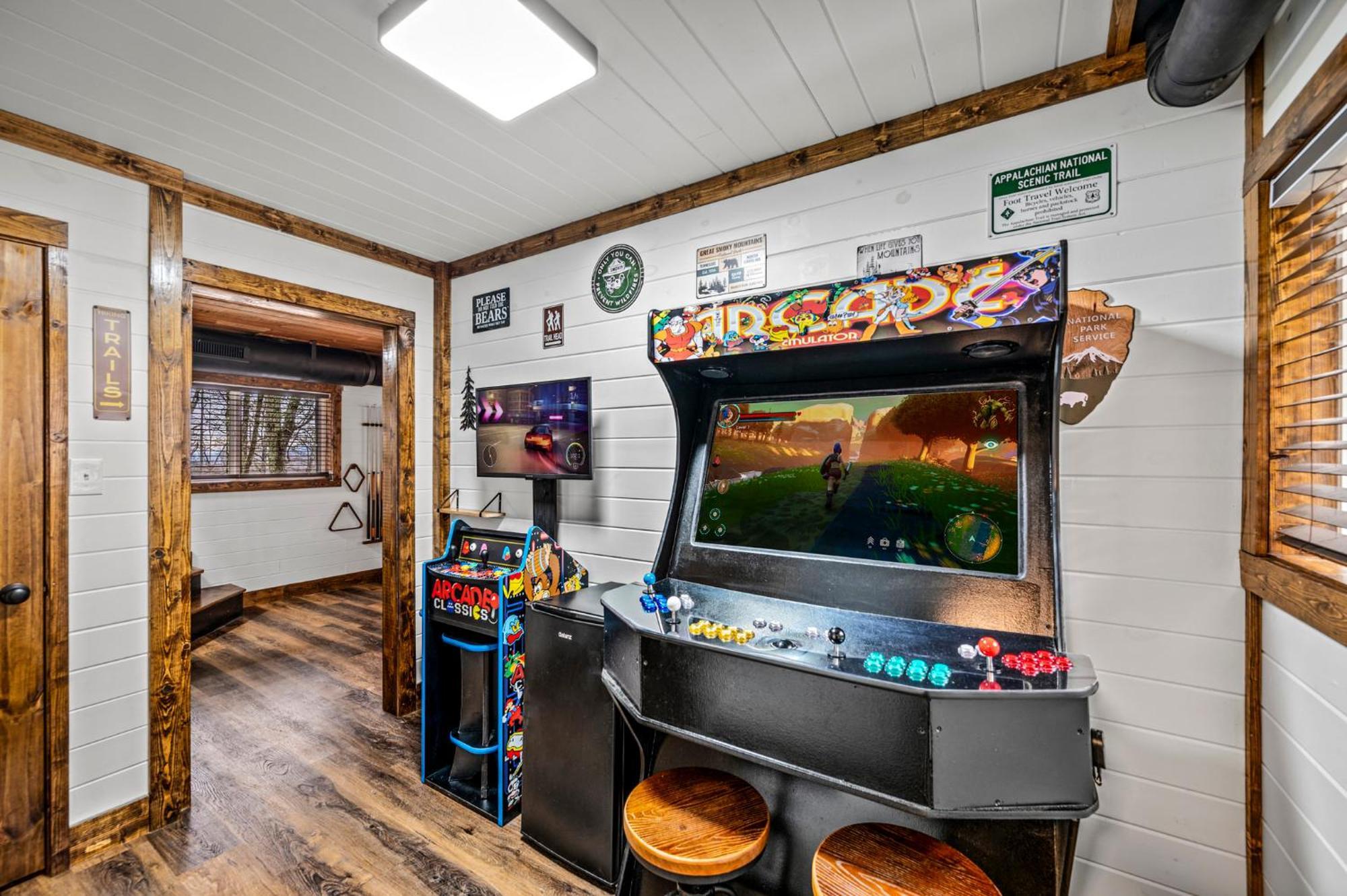 1Mile Downtown, Handicap Ramp, Hot Tub, Game Room 개틀린버그 외부 사진